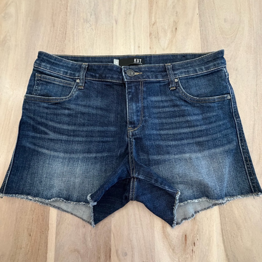 Kut From The Kluth Gidget Fray Short dark Wash Women’s Size 10